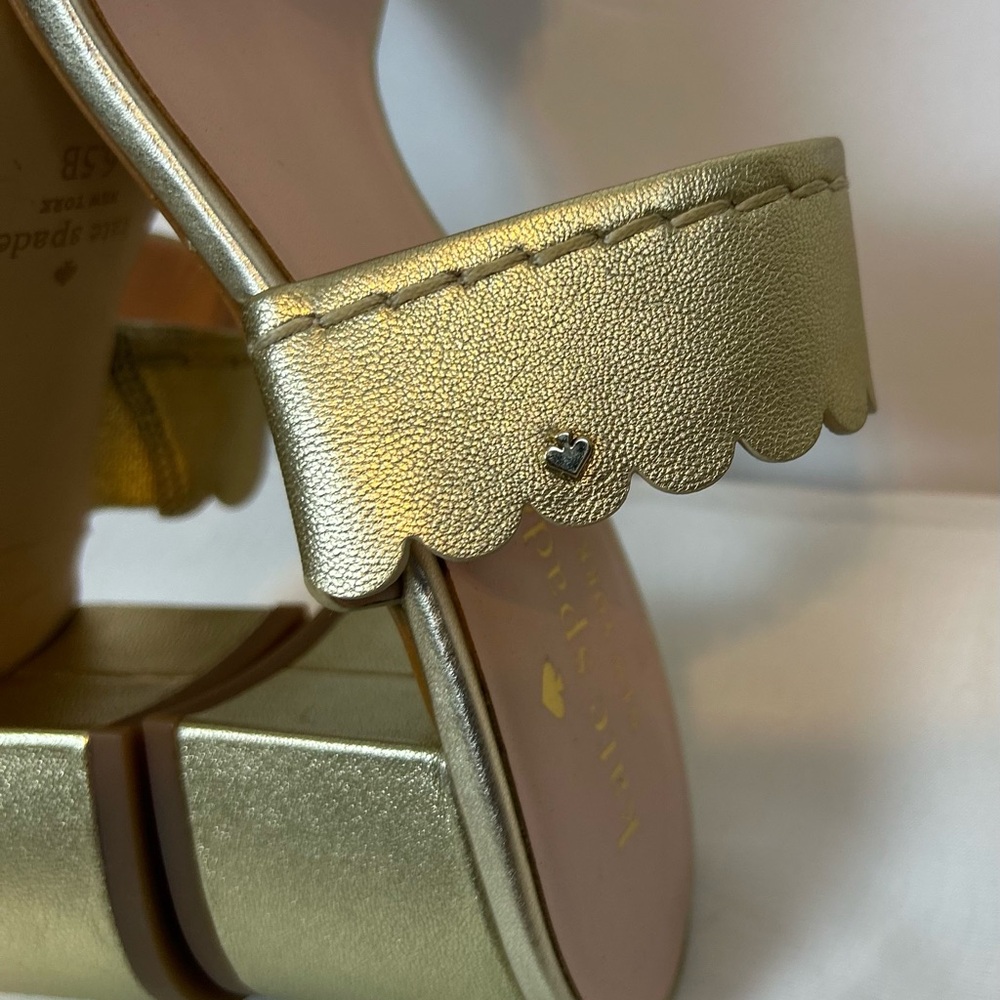 New Kate Spade Chrissie Gold Scalloped heeled Sandals / size 6.5 - Picture 10 of 13